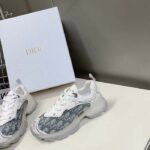 Dior CD Unisex Dior Vibe Sneaker Gray Dior Oblique Technical Fabric Transparent Rubber - Image 7