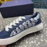 Dior Unisex CD B33 Sneaker Navy Blue Smooth Calfskin Cream Oblique Raised Embroidery – Bild 5