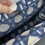 Dior Unisex CD Large Dior Book Tote Beige Blue Macrocannage Embroidery - Bild 10