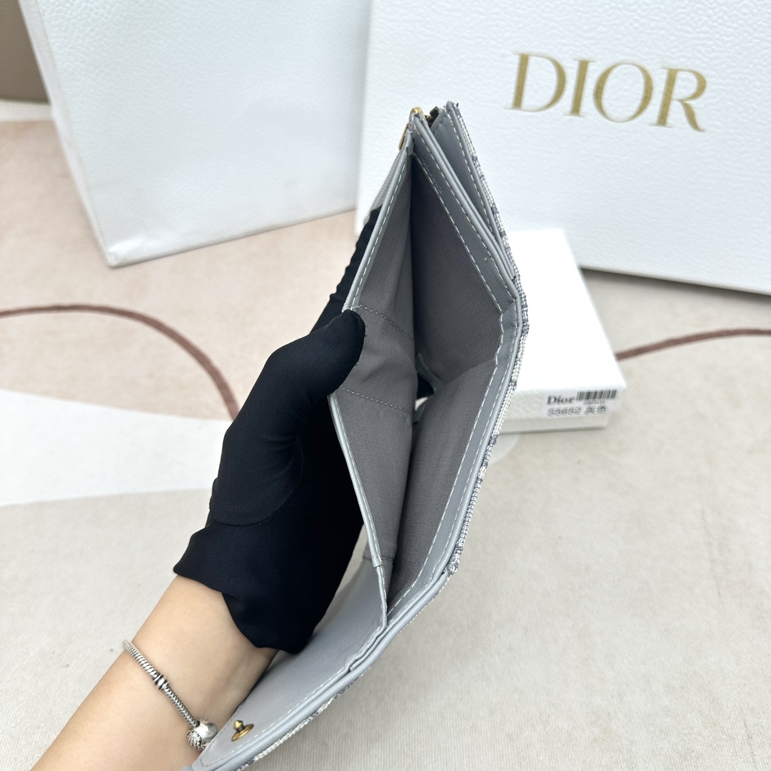 Dior Unisex CD Saddle Lotus wallet Gray Dior Oblique Jacquard (2)