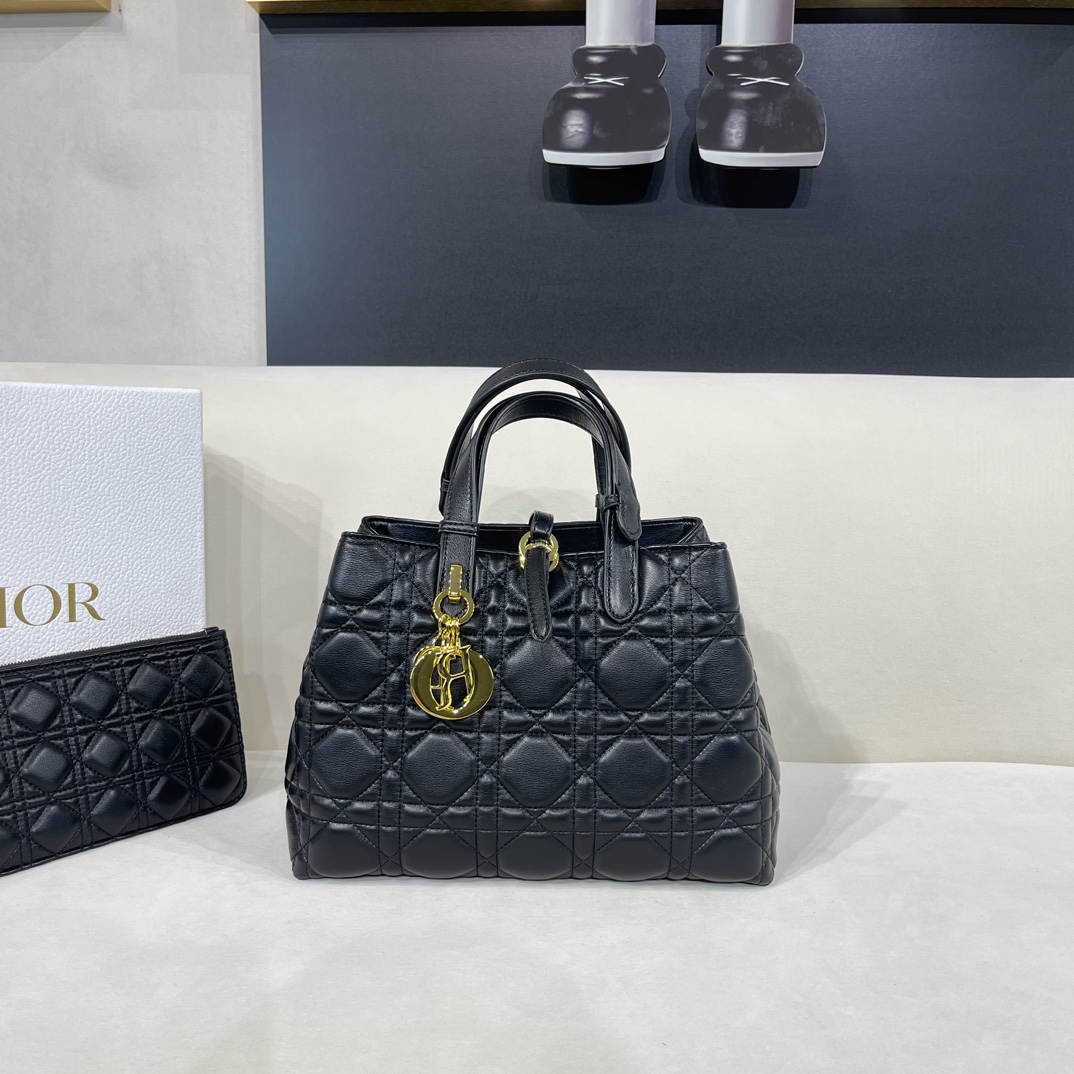 Dior Women CD Large Dior Toujours Bag Black Macrocannage Calfskin (10)