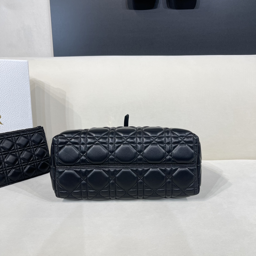 Dior Women CD Large Dior Toujours Bag Black Macrocannage Calfskin (11)