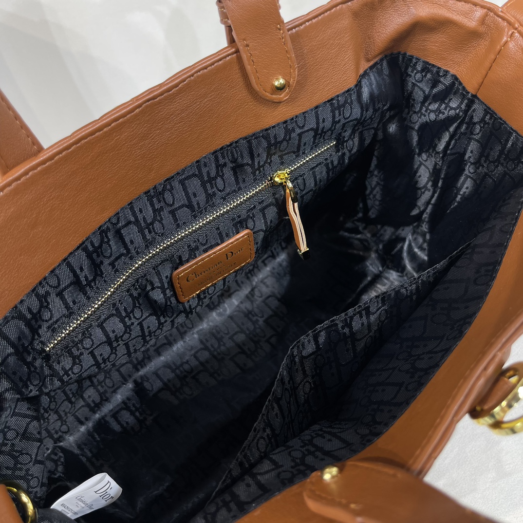 Dior Women CD Large Dior Toujours Bag Medium Tan Macrocannage Calfskin (4)