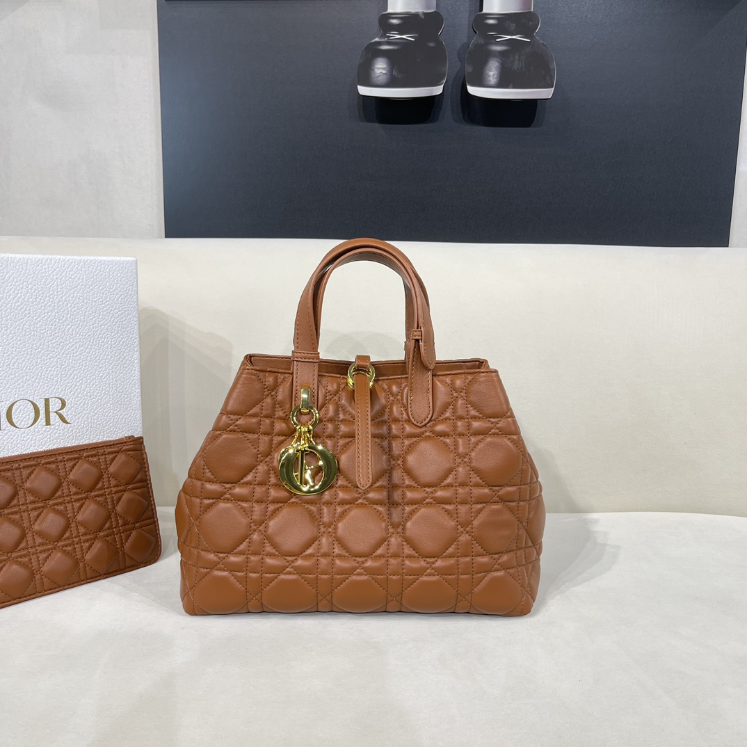 Dior Women CD Large Dior Toujours Bag Medium Tan Macrocannage Calfskin (5)