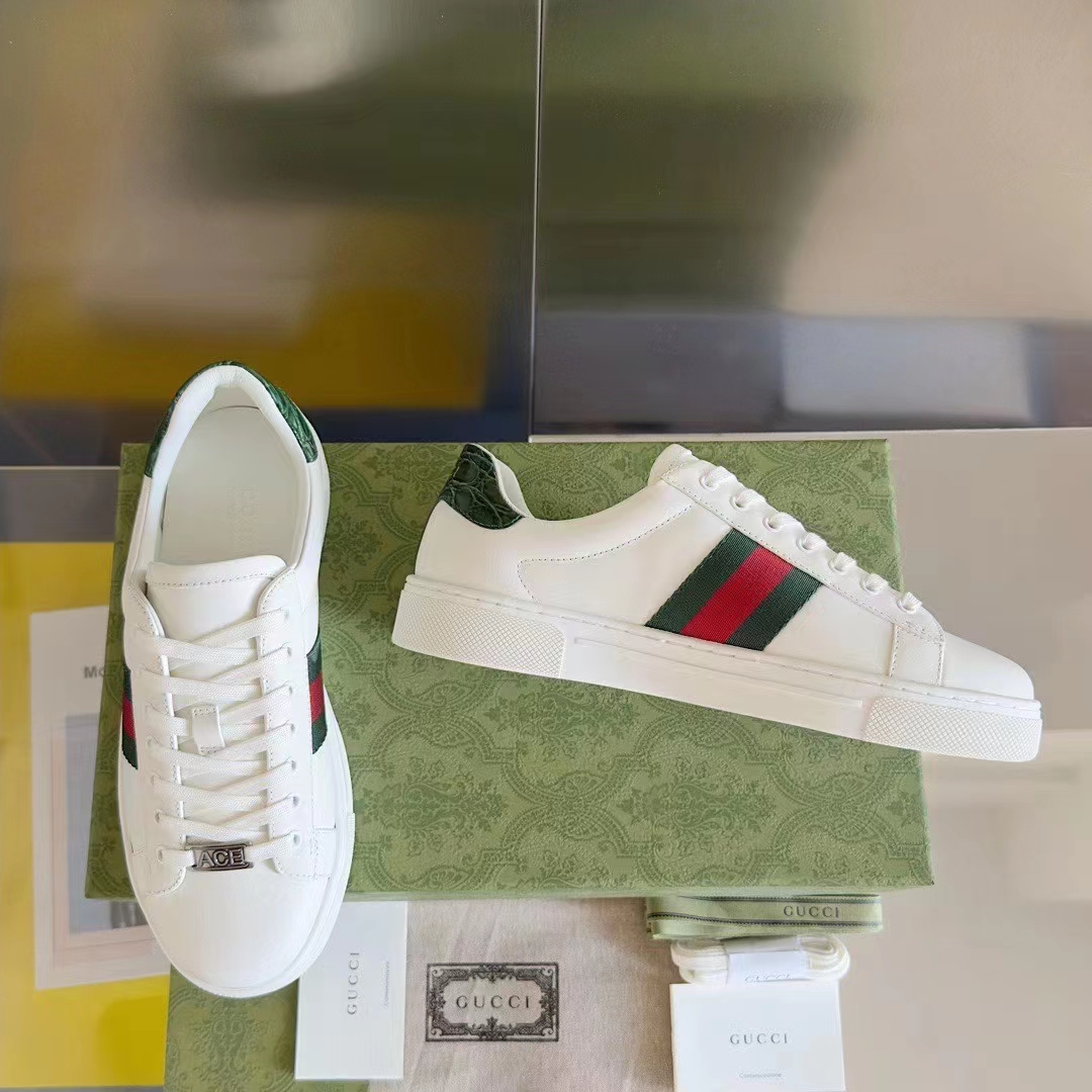 Gucci Unisex GG Ace Sneaker Web Blue White Leather Green Red Web Rubber Low Heel (10)