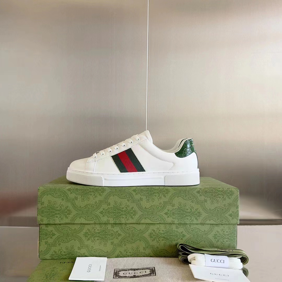 Gucci Unisex GG Ace Sneaker Web Blue White Leather Green Red Web Rubber Low Heel (4)