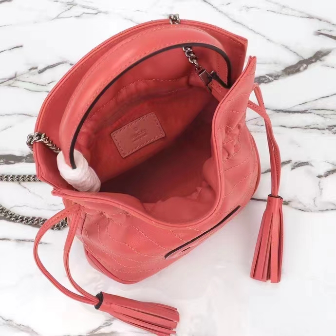 Gucci Unisex GG Blondie Mini Bucket Bag Pink Leather Round Interlocking G (12)