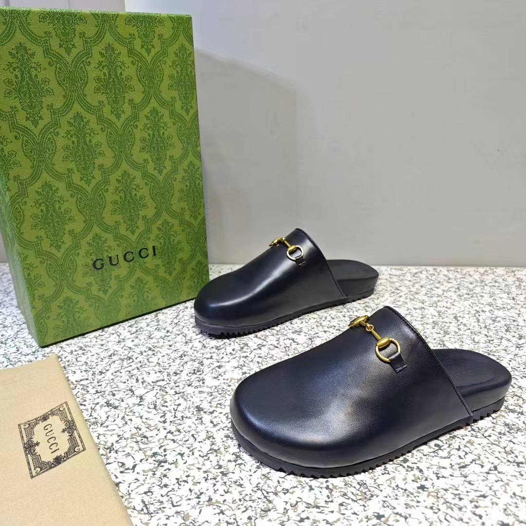 Gucci Unisex GG Horsebit Slipper Black Leather Gold-Toned Hardware Flat 2 CM Heel (2)