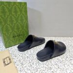Gucci Unisex GG Horsebit Slipper Black Leather Gold-Toned Hardware Flat 2 CM Heel – Bild 5