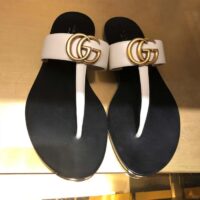 Gucci Unisex GG Leather Thong Sandal Double G White Leather Interlocking G Flat (4)