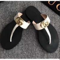 Gucci Unisex GG Leather Thong Sandal Double G White Leather Interlocking G Flat (4)