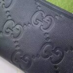 Gucci Unisex Jumbo GG Pouch Black Jumbo GG Leather Zip Closure - Image 9