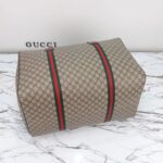Gucci Unisex Maxi Duffle Bag Web Beige Ebony Soft GG Supreme Zip Closure – Image 4
