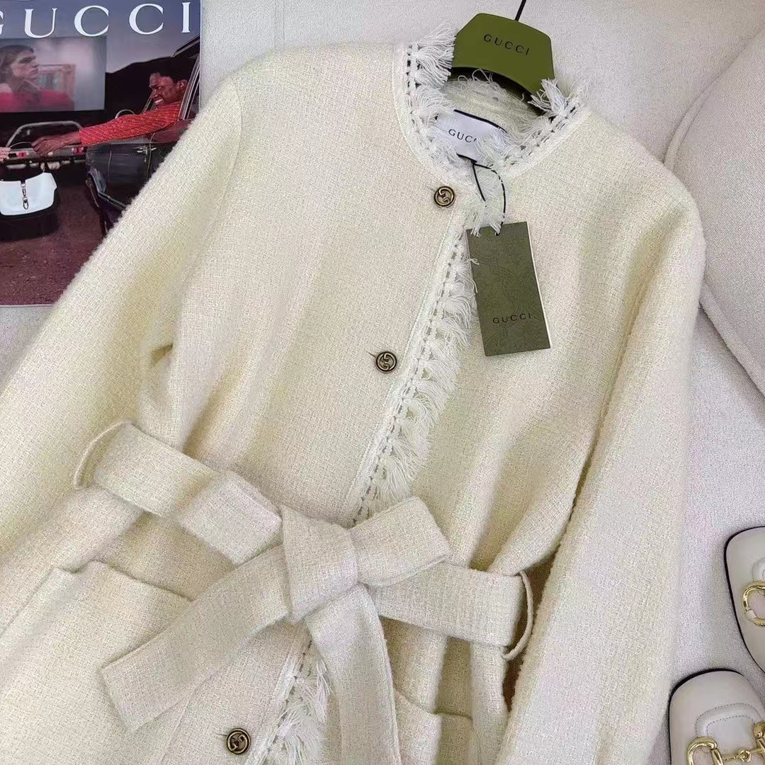 Gucci Women GG Belted Wool Bouclé Jacket White Ribbon Lined Detachable Patch Pockets (11)