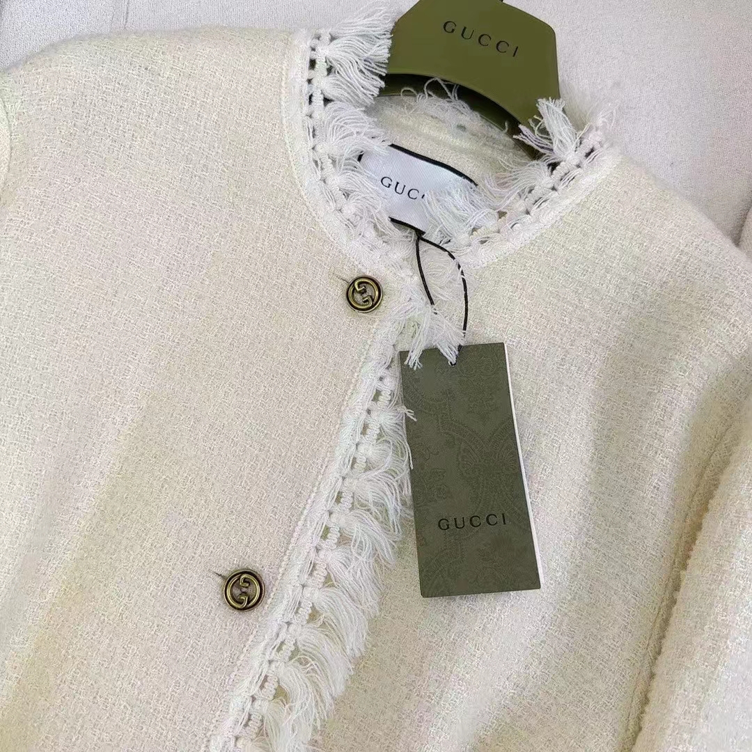 Gucci Women GG Belted Wool Bouclé Jacket White Ribbon Lined Detachable Patch Pockets (4)