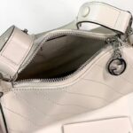 Gucci Women GG Blondie Mini Shoulder Bag Round Interlocking G White Leather – Bild 9