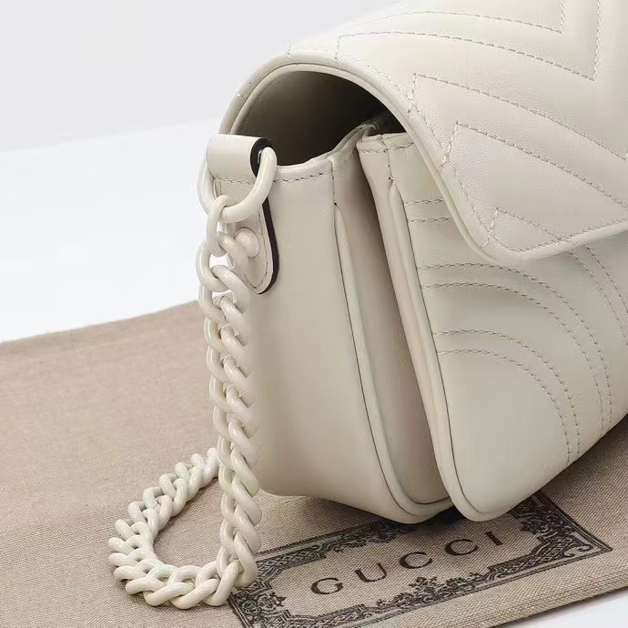 Gucci Women GG Marmont Matelassé Shoulder Bag White Chevron Leather Double G (7)