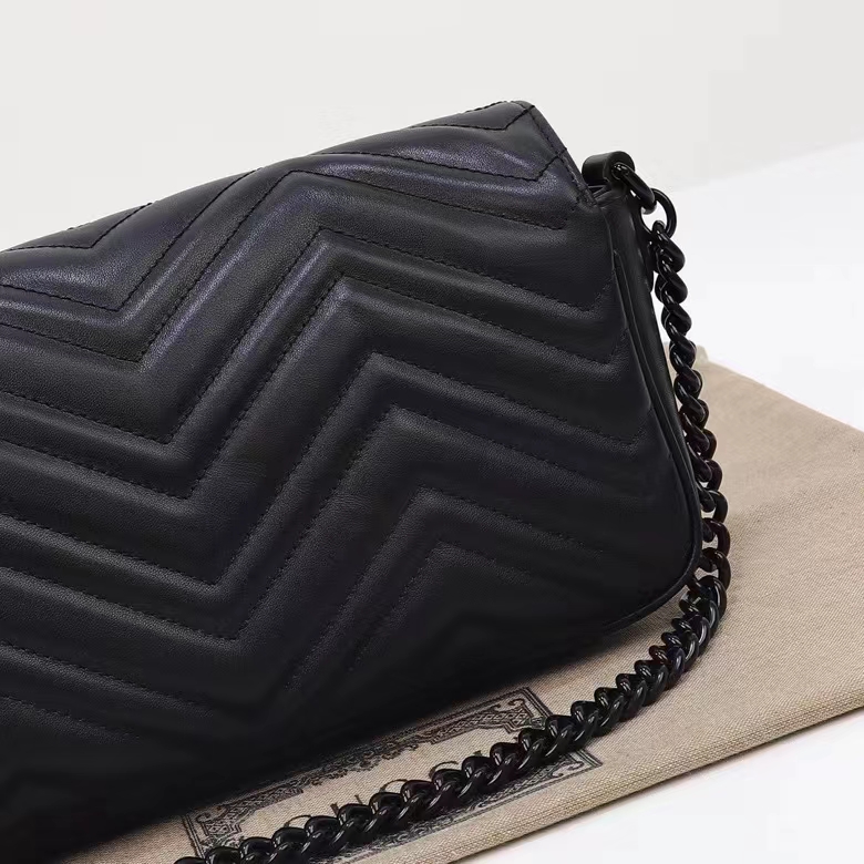 Gucci Women GG Marmont Shoulder Bag Matelassé Chevron Leather Double G Black (5)