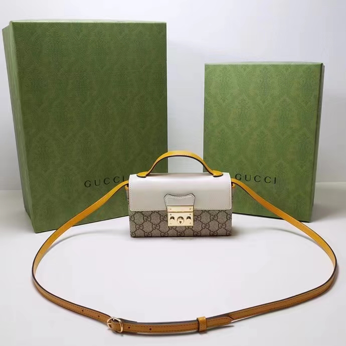 Gucci Women GG Padlock Mini Bag Beige Ebony GG Supreme Canvas Lock Closure (9)
