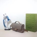 Gucci Women Petite GG Small Shoulder Bag Beige Ebony GG Supreme Canvas Double G – Bild 6