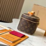 Louis Vuitton LV Unisex Nice Mini Toiletry Pouch Monogram Coated Canvas Natural Cowhide Leather – Bild 3