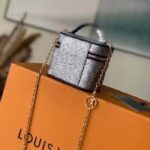Louis Vuitton LV Women Micro Vanity Blue Monoglam Coated Canvas Microfiber Lining – Bild 3
