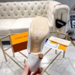 Louis Vuitton LV Women Super Mule White Monogram-Debossed Patent Calf Leather 10 CM Heel - Imagen 9
