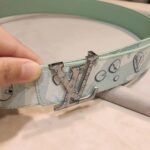 Louis Vuitton Unisex LV Aqua 40 MM Reversible Belt Aqua Green Leather Metal Buckle - immagine 9