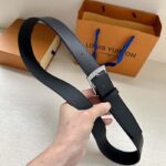 Louis Vuitton Unisex LV City Pin 35 MM Belt Black Smooth Calf Leather - immagine 7