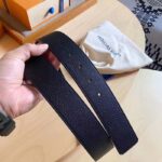 Louis Vuitton Unisex LV Optic 40 MM Reversible Belt Black Calf Leather Initiales Buckle – Bild 9