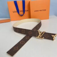 Louis Vuitton Unisex LV Pretty LV 30 MM Reversible Belt Monogram Canvas Quartz Leather (2)