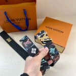 Louis Vuitton Unisex LV Shape 40 MM Reversible Belt Black Calf Leather – Bild 9