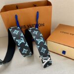 Louis Vuitton Unisex LV Shape 40mm Reversible Belt Monogram Playground Canvas Front Side – Bild 4