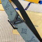 Louis Vuitton Unisex LV Shape MNG Climbing 40 MM Reversible Belt Grey Monogram Taurillon Leather – Image 4