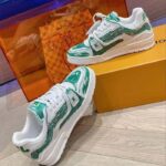 Louis Vuitton Unisex LV Trainer Sneaker Green Printed Calf Leather Rubber Outsole Initials – Bild 4