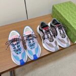 Gucci Unisex GG Run Sneaker Lilac Suede Interlocking G Bi-Color Rubbe Low Heel - Imagen 11