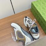 Gucci Unisex Run Sneaker Light Grey Suede Interlocking G Bi-Color Rubbe Low Heel - Bild 5