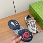 Gucci Unisex Run Sneaker Light Grey Suede Interlocking G Bi-Color Rubbe Low Heel - Bild 9