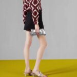 Gucci Women GG Horsebit Chain Small Shoulder Bag Silver Metallic Quilted Leather Maxi Horsebit - immagine 13