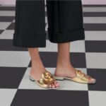 Gucci Women GG Nojum Blondie Slide Metallic Platinum Leather Round Interlocking G Flat - immagine 7