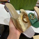 Gucci Women GG Nojum Blondie Slide Metallic Platinum Leather Round Interlocking G Flat - immagine 2