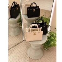 Louis Vuitton LV Women Lock & Go White Grained Calf Leather Microfiber Lining (3)