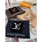 Louis Vuitton Unisex Cold Reykjavik Scarf Cashmere Mink Fur Beige Jacquard LV Initials Monogram Flowers – Bild 8