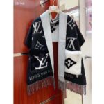 Louis Vuitton Unisex Cold Reykjavik Scarf Cashmere Mink Fur Black Jacquard LV Initials Monogram Flowers - Imagen 4