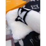 Louis Vuitton Unisex Cold Reykjavik Scarf Cashmere Mink Fur Black Jacquard LV Initials Monogram Flowers - Imagen 7