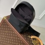 Louis Vuitton Unisex LV Pilot Slingbag Aerogram Collection Black Cowhide Leather Textile Lining - immagine 5