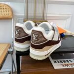 Louis Vuitton Unisex LV Trainer Sneaker Moka Brown Nubuck Calf Leather Grained Calf Leather - immagine 9