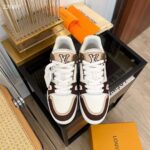 Louis Vuitton Unisex LV Trainer Sneaker Moka Brown Nubuck Calf Leather Grained Calf Leather - immagine 5