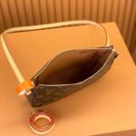 Louis Vuitton Women Pochette Accessoires Natural Cowhide Leather Trimmings Zipper Closure - immagine 8