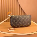 Louis Vuitton Women Pochette Accessoires Natural Cowhide Leather Trimmings Zipper Closure - immagine 2